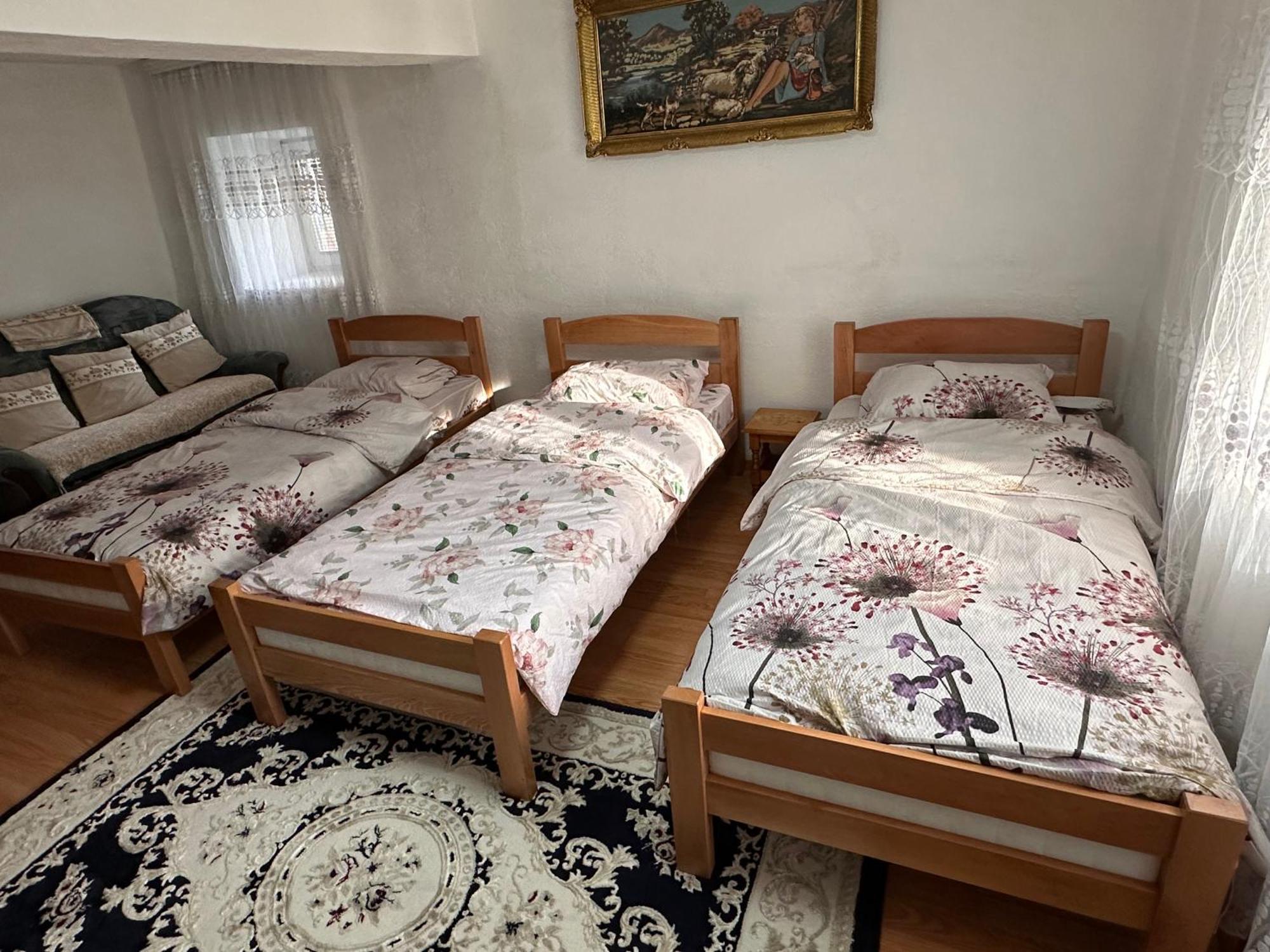 Guest House Guri Vusanje Exterior photo