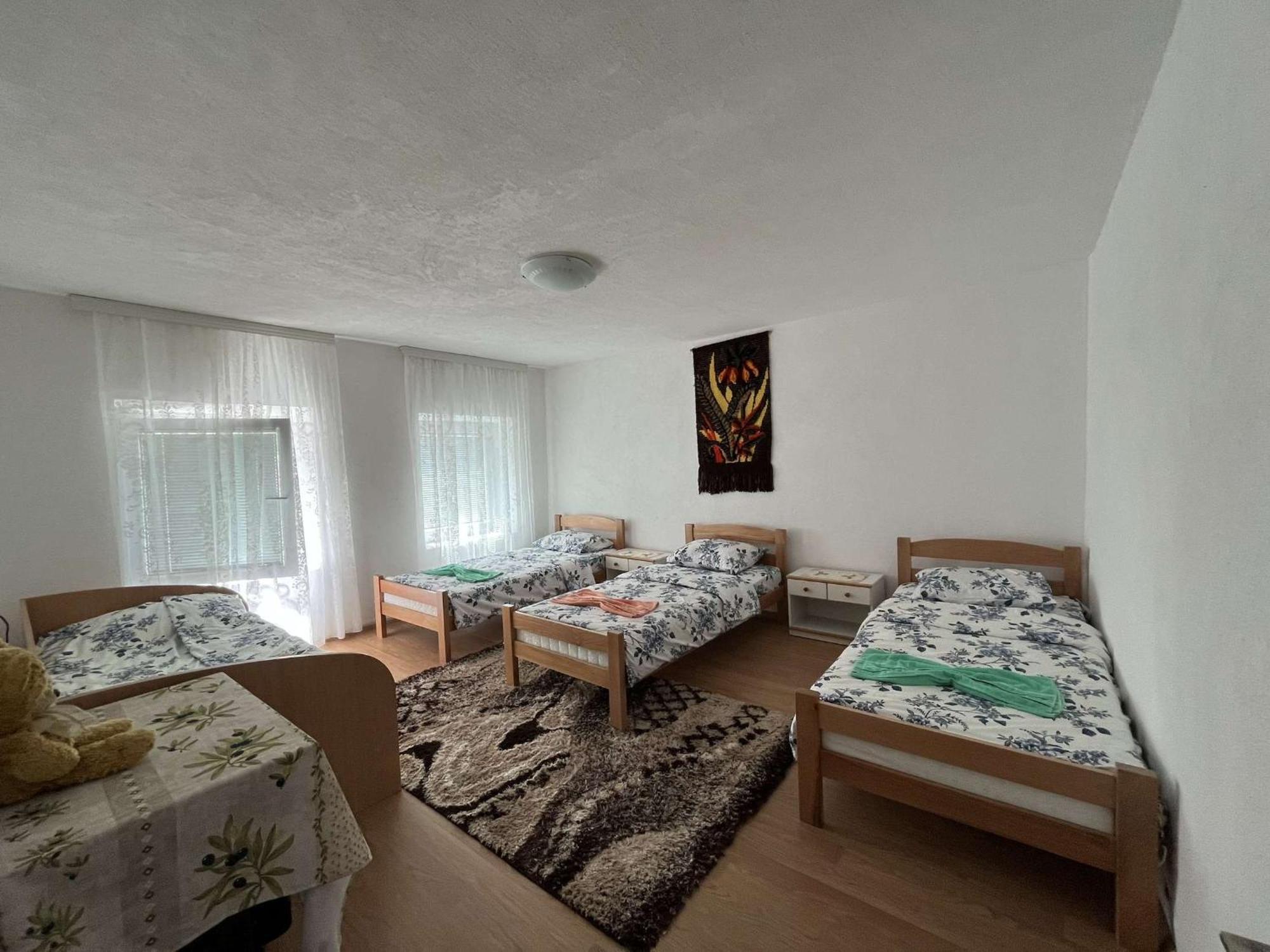 Guest House Guri Vusanje Exterior photo