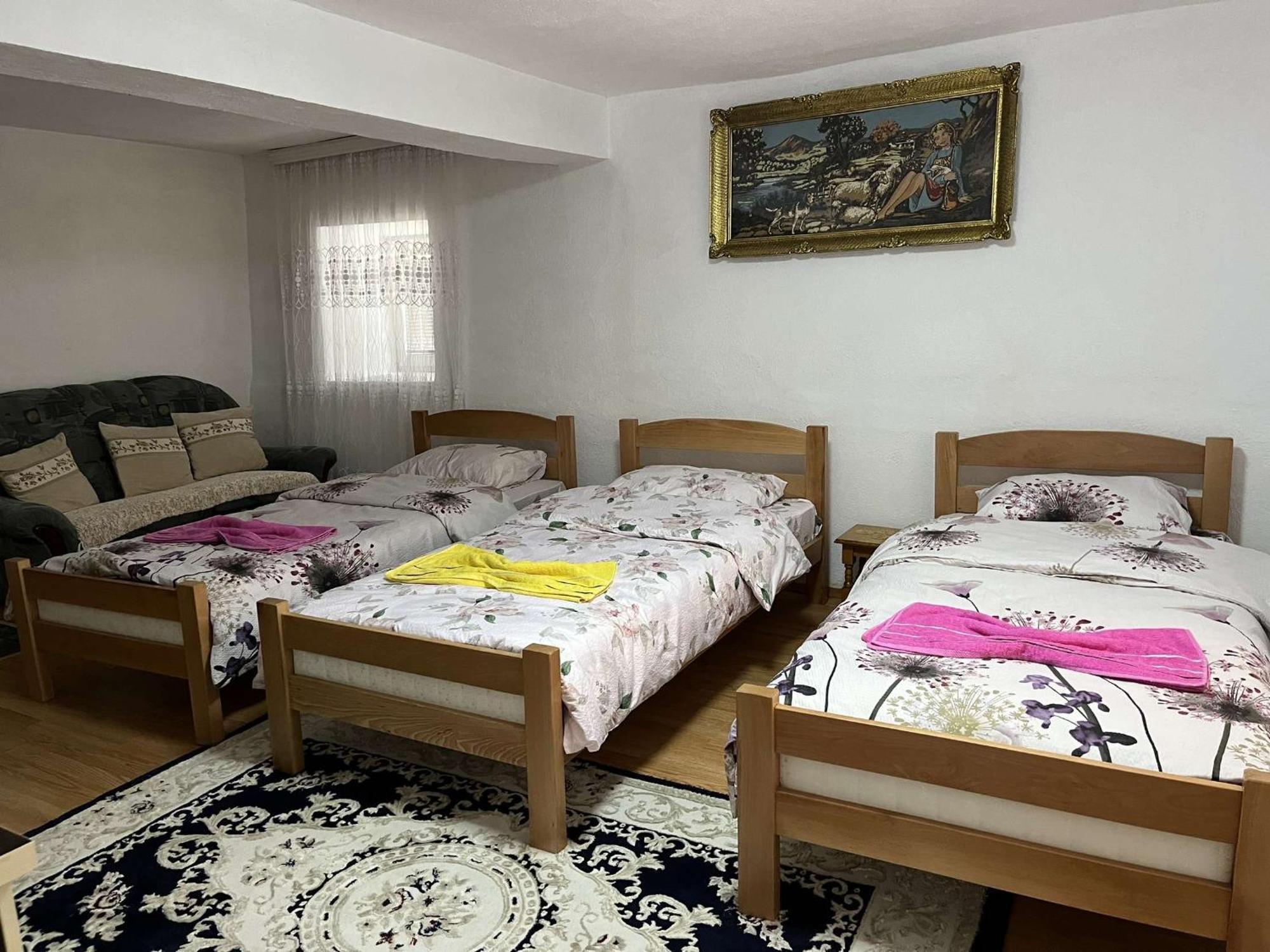 Guest House Guri Vusanje Exterior photo
